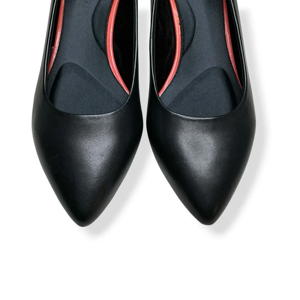 Rockport Pumps Women Size 10 Black Leather Pointed Toe Kitten Heels Total Motion